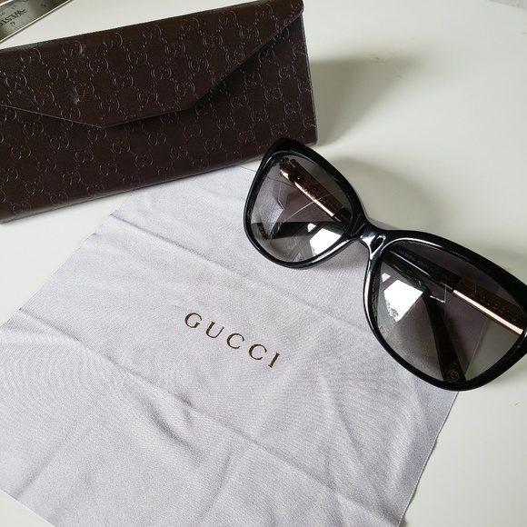 Gucci black sunglasses + case + cleaning cloth main image 8